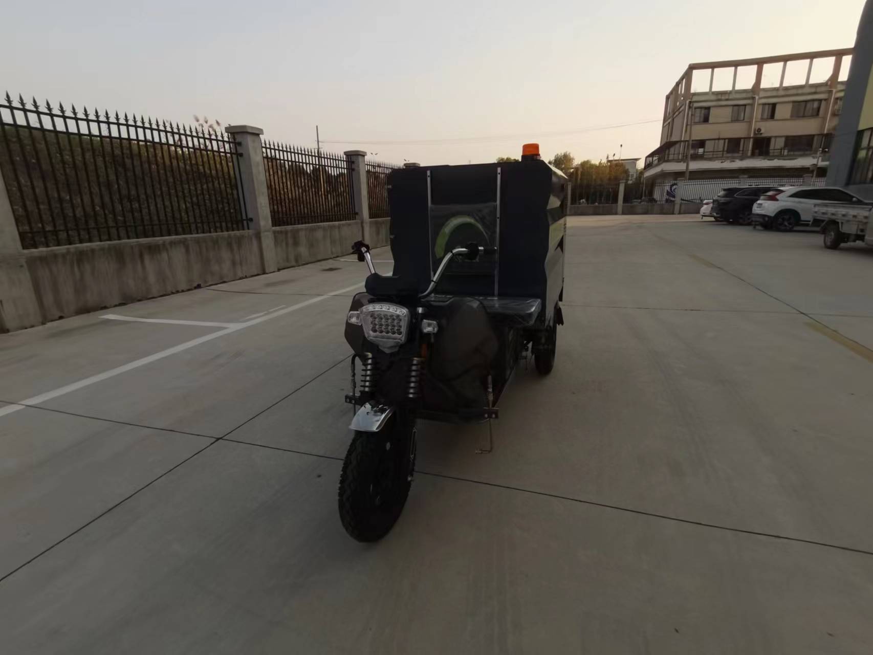 CD-Z700三輪高壓沖洗車（燃油）